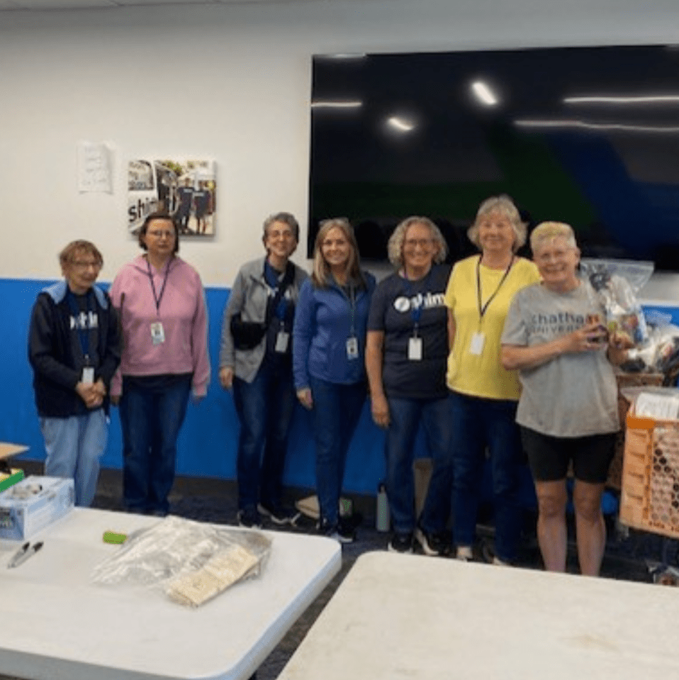 Nutrition class volunteers- meal kit prep
