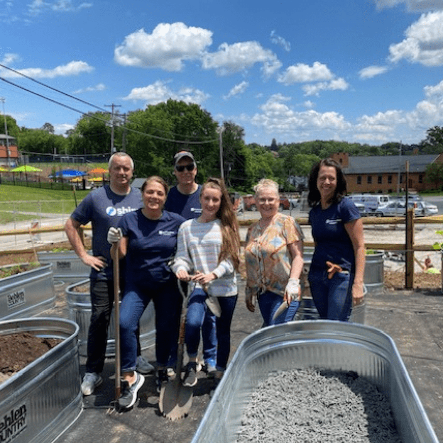 Brentwood Bank volunteers Brentwood Bank volunteers